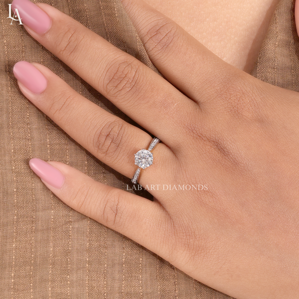 Round Cut Solitaire Engagement Ring