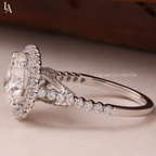 Round Cut Halo Engagement Ring