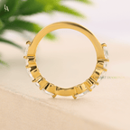 Vine Leaf Marquise Alternating Round Curved V Contour Band
