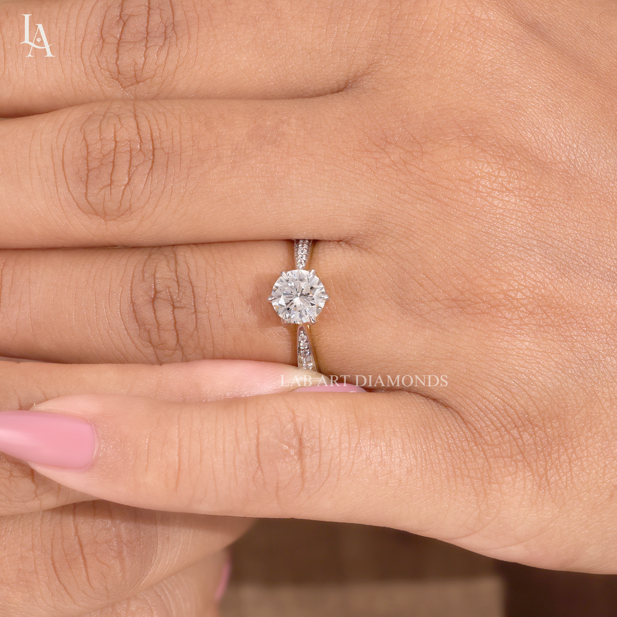 Round Cut Solitaire Engagement Ring