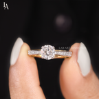 Round Cut Engagement Ring