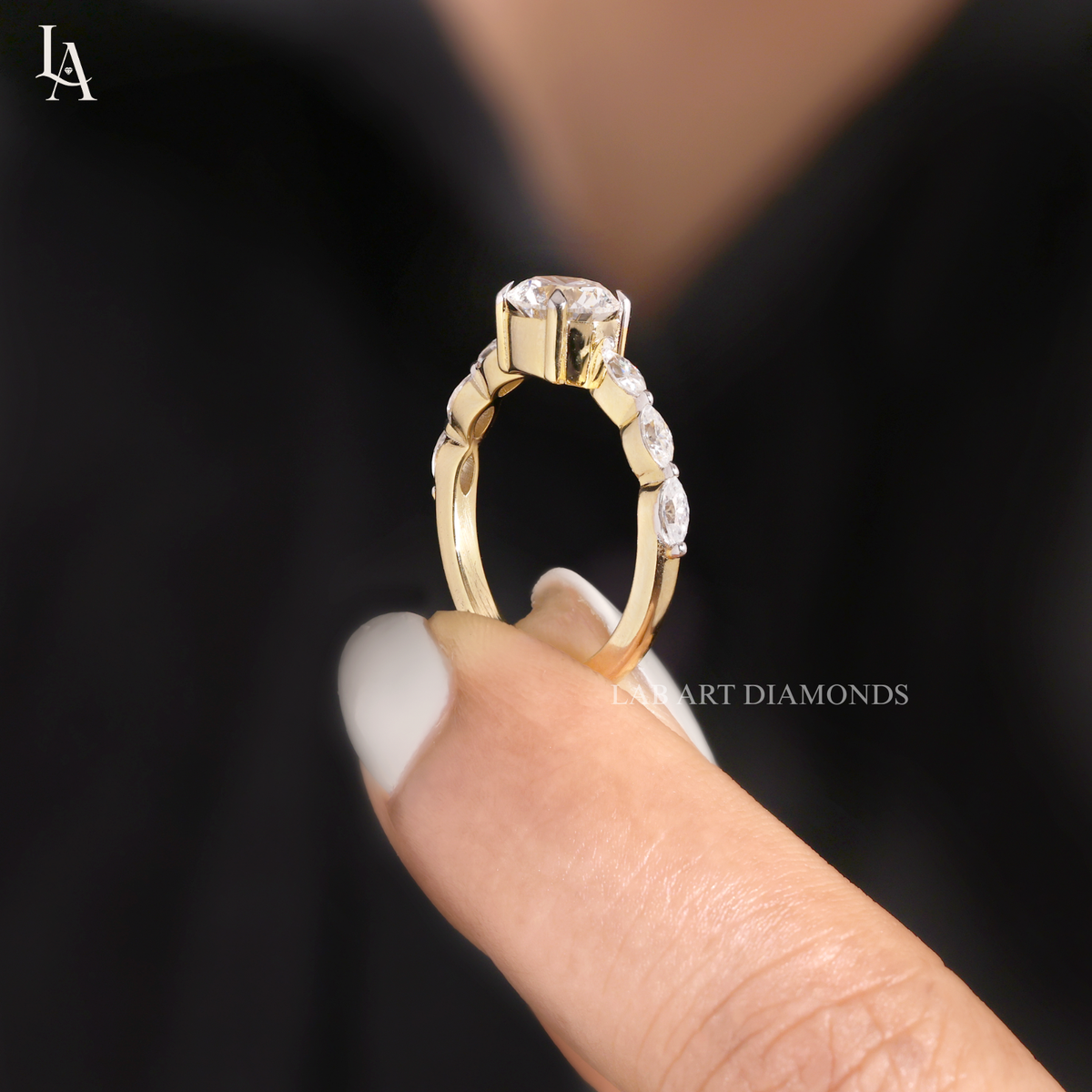 Round Cut Graduated Seven Stone Engagement Ring