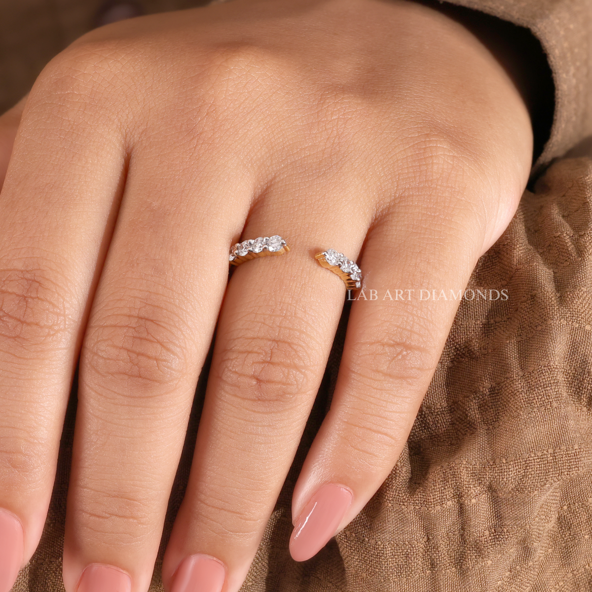 Unique Open Gap Wedding Band