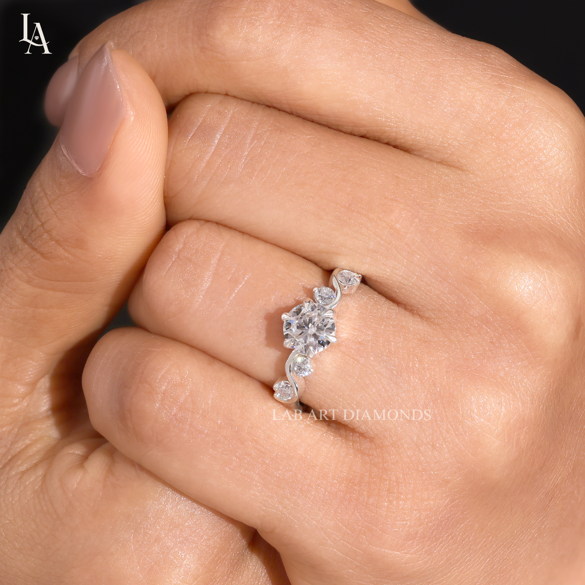 Round Cut Scattered Wave Vine Engagement Ring